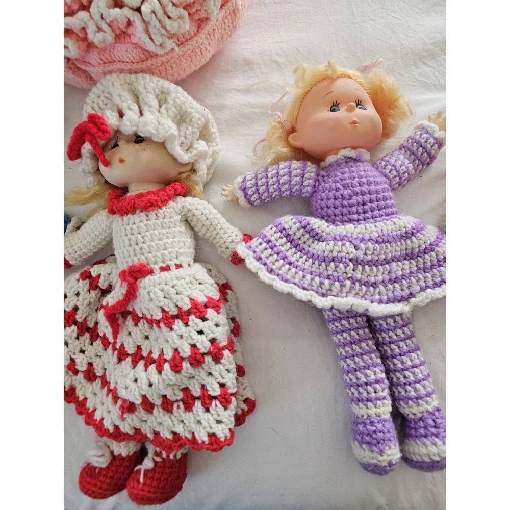 Vintage Handmade Crocheted Dolls Lot of 7+ Accessories Hong Kong Yarn Dolls READ